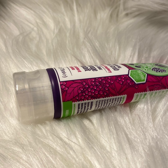 Human+kind Moisturizing Hand Scrub - Picture 5 of 7